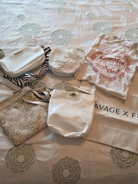 White / Cream Floral & Neutral Accessories Lot